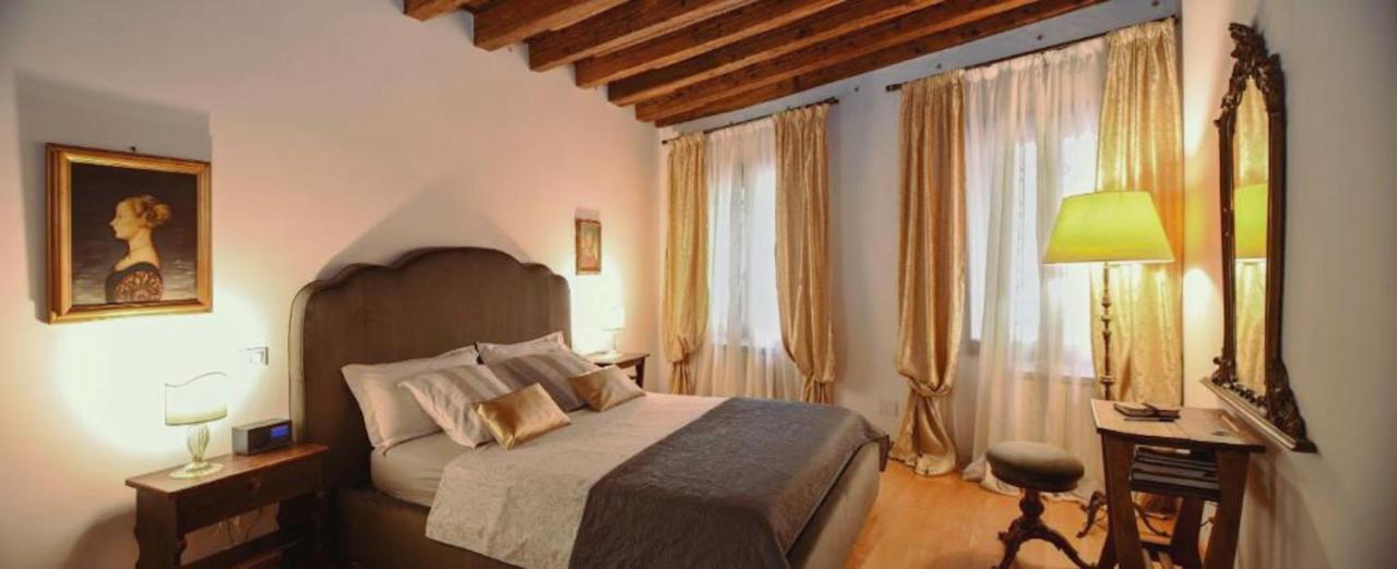 Leone Marciano Independent And Private Entrance Apartment Venedig